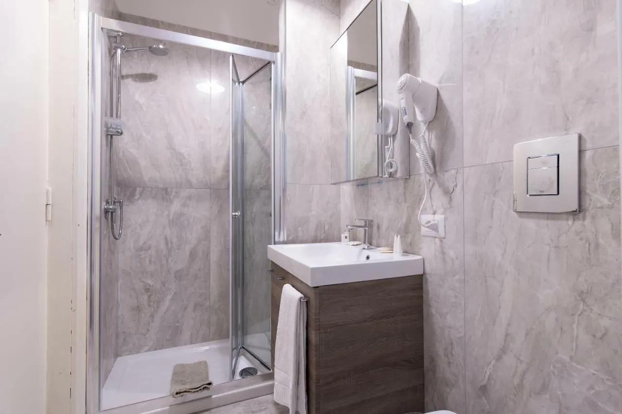 Grandapartments Piazza Carita Napoli 0*, Naples