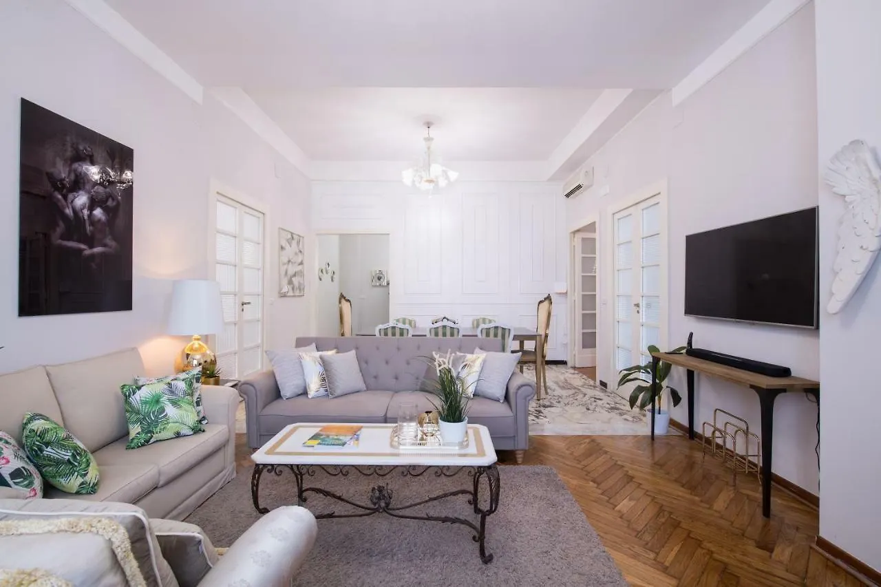 Grandapartments Piazza Carita Napoli Apartment