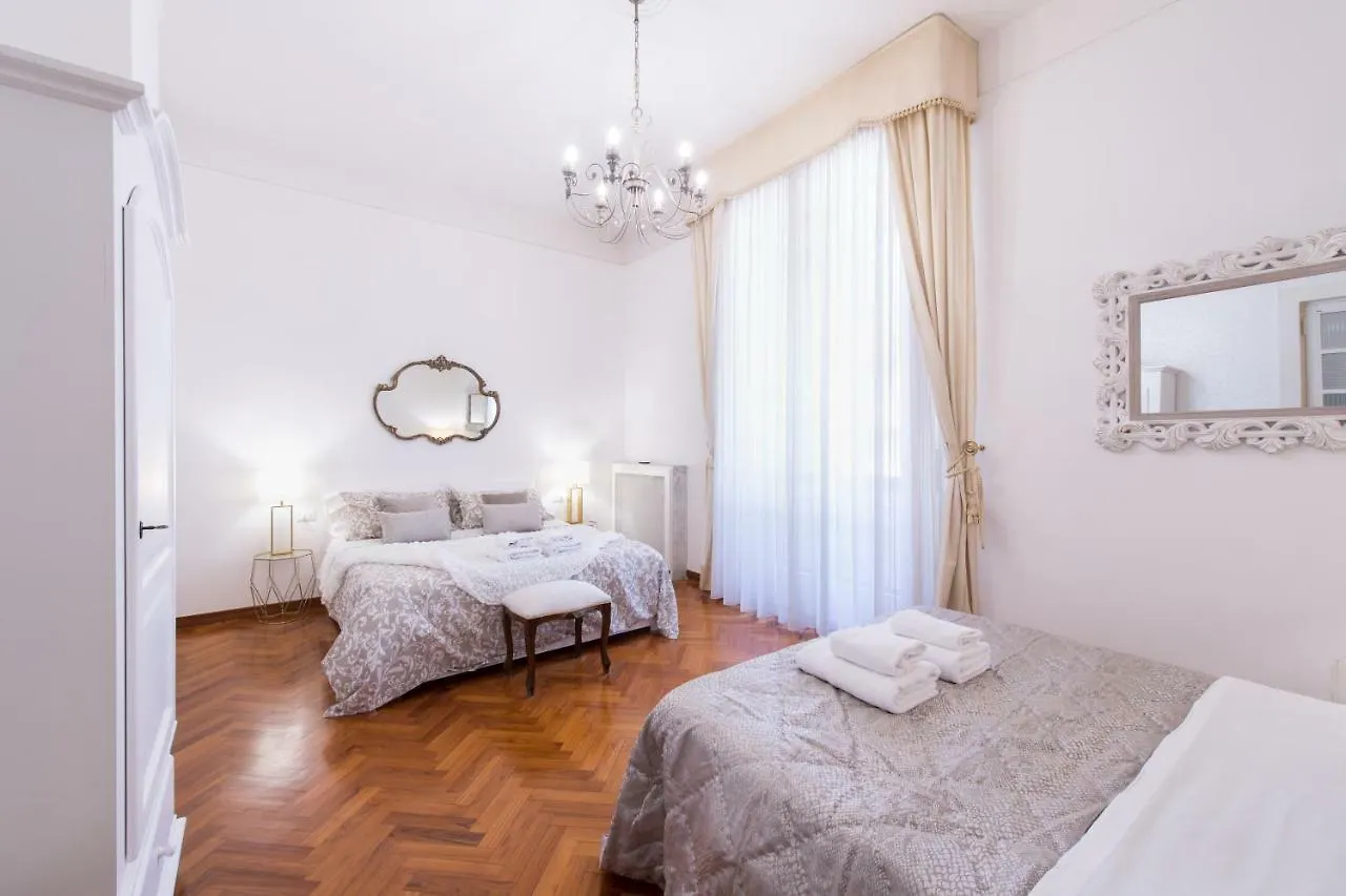 Grandapartments Piazza Carita Napoli 0*, Naples Italy